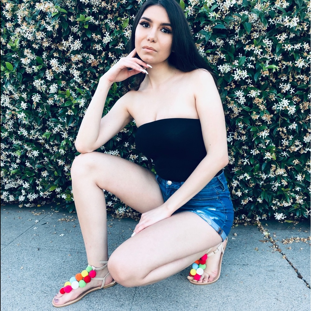 Pom Pom sandals